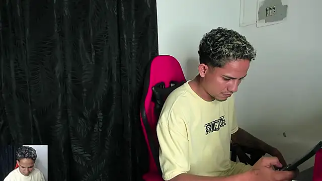 Snapshot of Extreme_dirty_paradise chatting on February 2, 2026, 4:11 am Extreme dirty paradise online show from February 2, 2026, 4:11 am