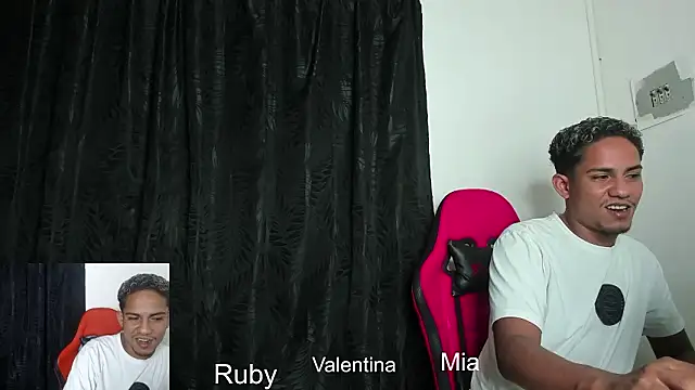 Snapshot of Extreme_dirty_paradise chatting on February 4, 2026, 4:29 am Extreme dirty paradise online show from February 4, 2026, 4:29 am