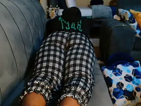 leslysexygirl online show from March 22, 2025, 8:18 am