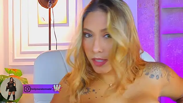 AlessiaLondon online show from May 9, 2026, 8:18 am