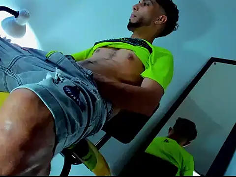 Snapshot of Gregory_hard chatting on February 22, 2025, 9:59 pm Gregory hard online show from February 22, 2025, 9:59 pm