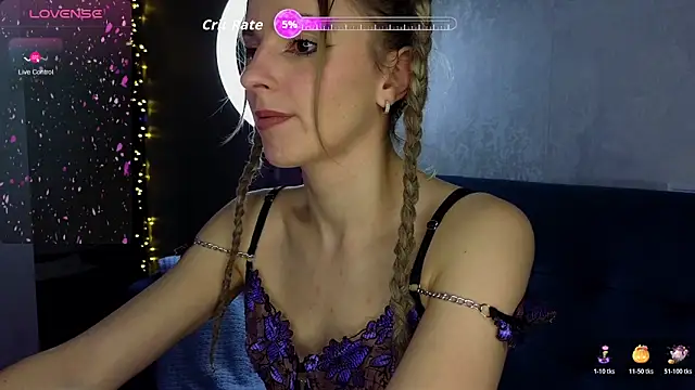 Snapshot of Kate_Sex_House chatting on December 22, 2025, 7:52 am Kate Sex House online show from December 22, 2025, 7:52 am