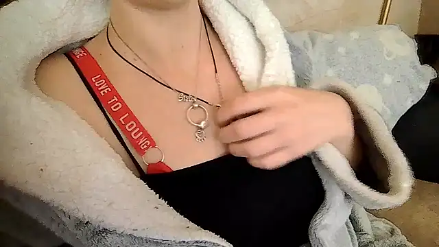 Snapshot of indie-rayne chatting on January 7, 2026, 1:27 pm indie-rayne online show from January 7, 2026, 1:27 pm