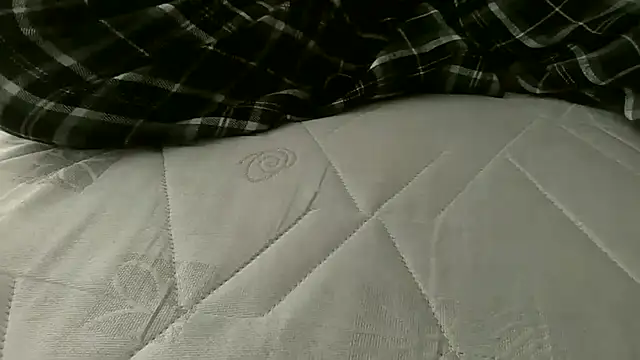 Snapshot of Cutie_Shy_ chatting on July 17, 2026, 3:31 pm Cutie Shy online show from July 17, 2026, 3:31 pm