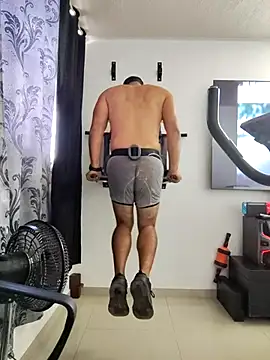 Snapshot of LatinMar chatting on March 10, 2025, 1:43 pm LatinMar online show from March 10, 2025, 1:43 pm