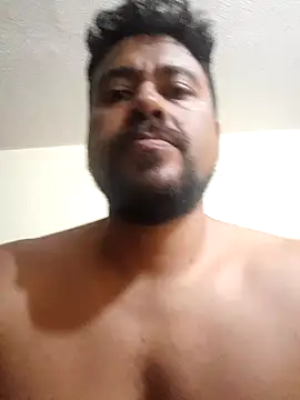 Snapshot of LatinMar chatting on January 3, 2025, 10:51 pm LatinMar online show from January 3, 2025, 10:51 pm