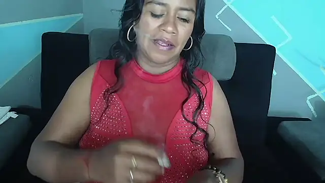 saggil23 online show from December 2, 2025, 8:27 am