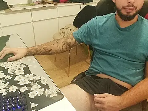 Snapshot of prezydentcam chatting on September 14, 2025, 11:05 pm prezydentcam online show from September 14, 2025, 11:05 pm