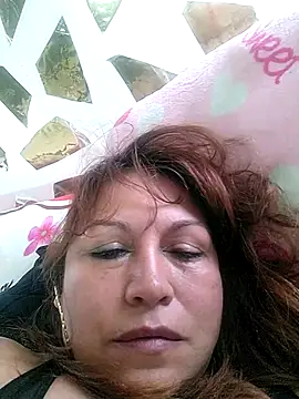 Snapshot of Kazsandraa chatting on February 11, 2025, 5:40 pm Kazsandraa online show from February 11, 2025, 5:40 pm