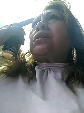 Snapshot of Kazsandraa chatting on November 27, 2025, 12:00 am Kazsandraa online show from November 27, 2025, 12:00 am