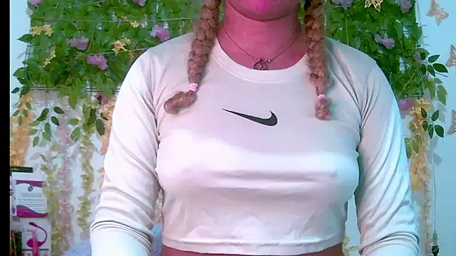 Crysrus online show from June 24, 2026, 7:33 pm