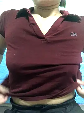 Snapshot of Cute_lady99 chatting on September 24, 2025, 5:03 am Cute lady99 online show from September 24, 2025, 5:03 am