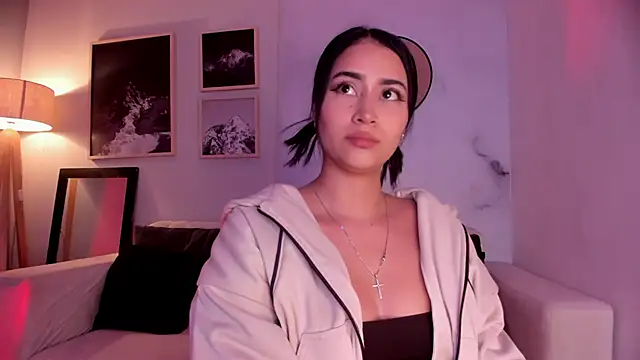 Snapshot of lara_madisson chatting on March 2, 2026, 4:46 am lara madisson online show from March 2, 2026, 4:46 am