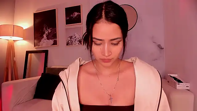 Snapshot of lara_madisson chatting on March 2, 2026, 5:08 am lara madisson online show from March 2, 2026, 5:08 am