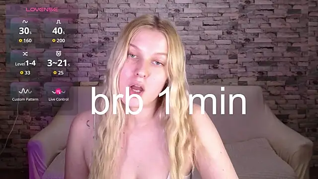 EmiliaDuchess online show from April 19, 2026, 6:10 pm