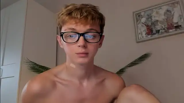 agelandreww online show from September 14, 2025, 1:33 pm