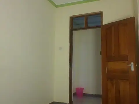 Apple bitch online show from November 11, 2025, 4:40 am