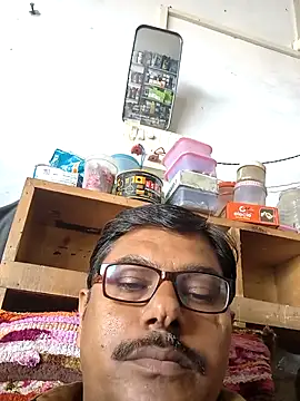 Srmotrs online show from October 27, 2025, 6:47 am