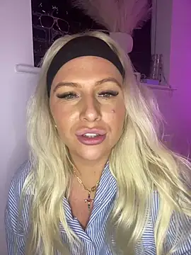 Arabellalee23 online show from January 7, 2025, 11:14 pm