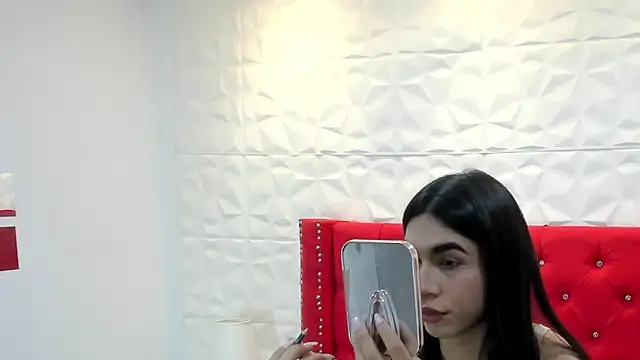 Aria Buitrago online show from March 6, 2025, 5:11 pm