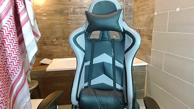 Snapshot of Amir_Abdull chatting on January 13, 2026, 2:43 pm Amir Abdull online show from January 13, 2026, 2:43 pm