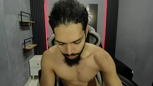 Snapshot of Amir_Abdull chatting on November 14, 2025, 2:43 pm Amir Abdull online show from November 14, 2025, 2:43 pm