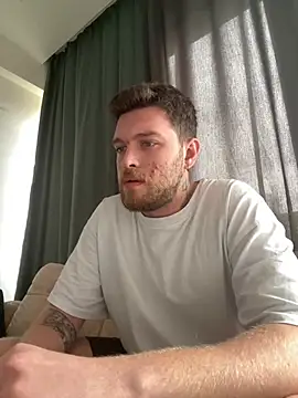 Snapshot of Franso13 chatting on February 26, 2026, 12:27 pm Franso13 online show from February 26, 2026, 12:27 pm