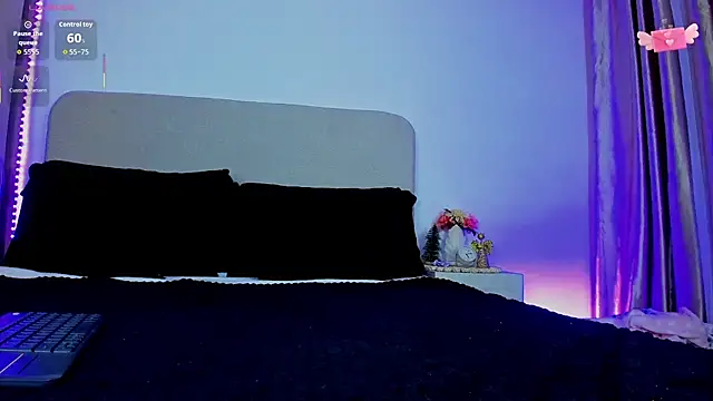 Snapshot of VIDEO_SALE_4_YOU chatting on November 19, 2025, 11:49 pm VIDEO SALE 4 YOU online show from November 19, 2025, 11:49 pm