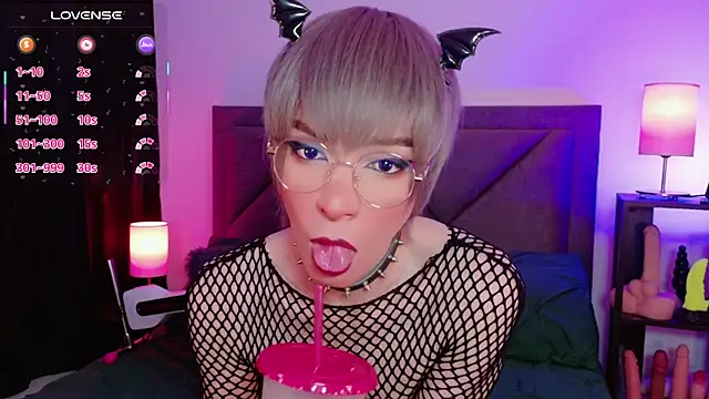 Snapshot of Sammy_Russell chatting on January 8, 2026, 8:53 am Sammy Russell online show from January 8, 2026, 8:53 am