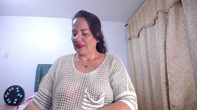 Snapshot of sofiamature01 chatting on December 18, 2025, 10:24 pm sofiamature01 online show from December 18, 2025, 10:24 pm