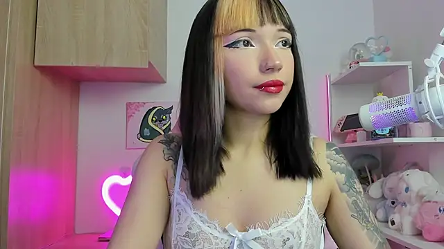 Snapshot of Artic_love chatting on November 22, 2025, 1:37 am Artic love online show from November 22, 2025, 1:37 am