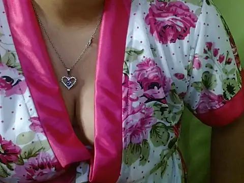 LOVERIAKOL online show from February 22, 2026, 5:36 pm