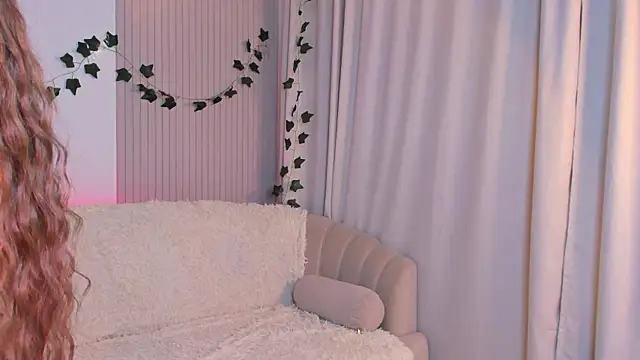 Snapshot of CindyGarrison chatting on February 22, 2025, 3:12 am CindyGarrison online show from February 22, 2025, 3:12 am