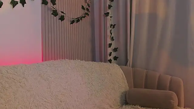 Snapshot of CindyGarrison chatting on February 20, 2025, 3:34 am CindyGarrison online show from February 20, 2025, 3:34 am