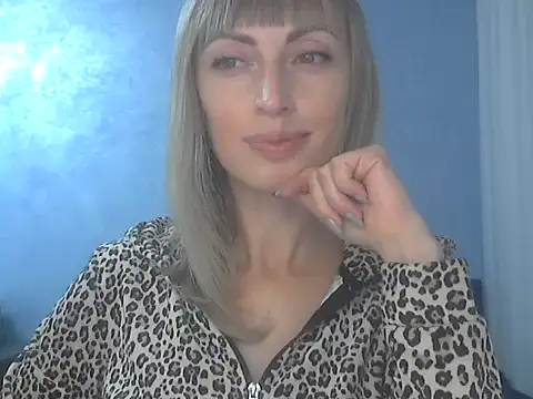 EffectMaya online show from October 19, 2025, 2:31 pm