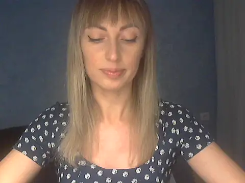 Snapshot of EffectMaya chatting on January 10, 2026, 4:02 pm EffectMaya online show from January 10, 2026, 4:02 pm