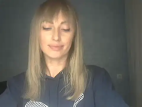 EffectMaya online show from December 2, 2025, 7:59 pm