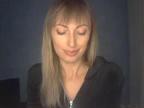 Snapshot of EffectMaya chatting on January 11, 2026, 6:04 pm EffectMaya online show from January 11, 2026, 6:04 pm