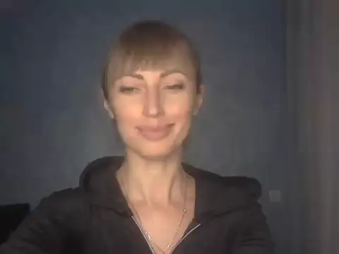 Snapshot of EffectMaya chatting on December 22, 2025, 2:28 pm EffectMaya online show from December 22, 2025, 2:28 pm