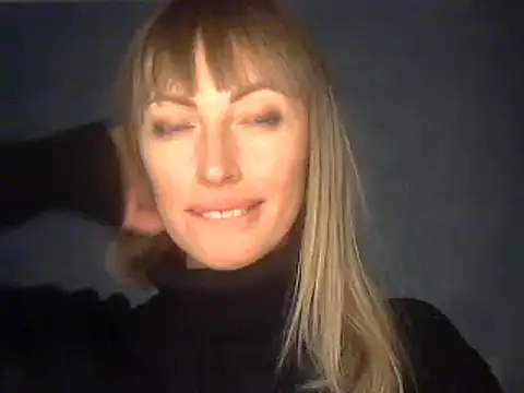 Snapshot of EffectMaya chatting on February 14, 2026, 8:42 pm EffectMaya online show from February 14, 2026, 8:42 pm