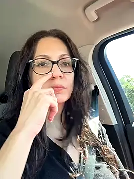 Snapshot of BeautifulMesss chatting on September 9, 2025, 4:16 pm BeautifulMesss online show from September 9, 2025, 4:16 pm