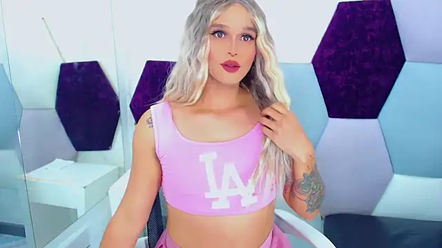 TaylorMon online show from September 24, 2025, 3:02 am