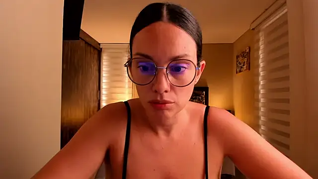 Snapshot of anabel_025 chatting on January 8, 2026, 12:44 pm anabel 025 online show from January 8, 2026, 12:44 pm