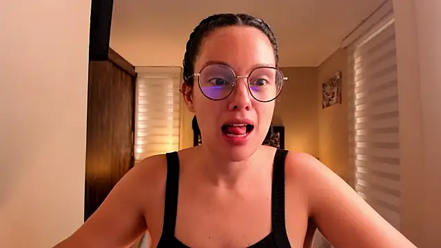 Snapshot of anabel_025 chatting on December 2, 2025, 3:47 pm anabel 025 online show from December 2, 2025, 3:47 pm