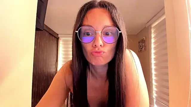 Snapshot of anabel_025 chatting on November 24, 2025, 3:56 pm anabel 025 online show from November 24, 2025, 3:56 pm