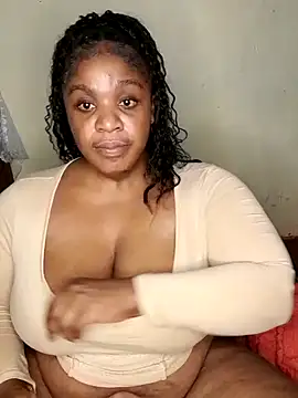 Snapshot of clitorisqueen93 chatting on February 28, 2025, 12:10 am clitorisqueen93 online show from February 28, 2025, 12:10 am