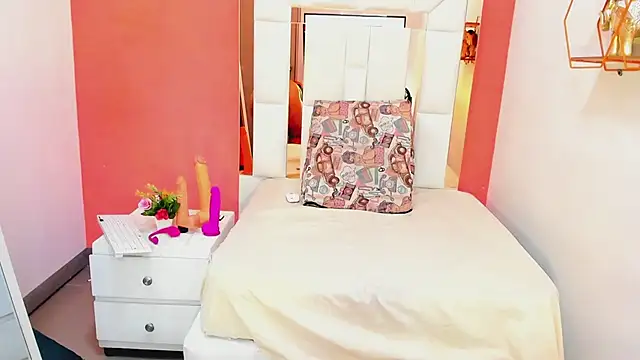 Alanna hot3 online show from March 12, 2025, 7:36 pm