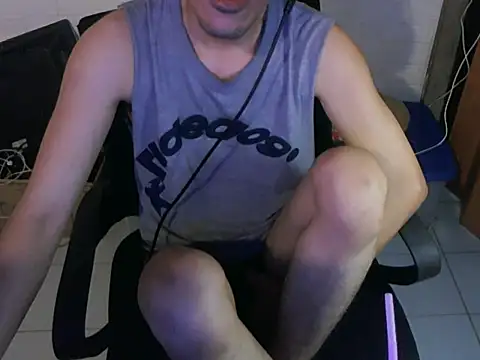 cloudyth1994 online show from October 7, 2025, 3:29 am