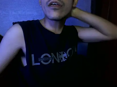 cloudyth1994 online show from November 17, 2025, 12:47 am