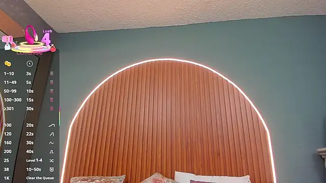 Snapshot of NayeCloud chatting on December 22, 2025, 3:39 am NayeCloud online show from December 22, 2025, 3:39 am